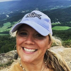 Meet your Posher, Lori